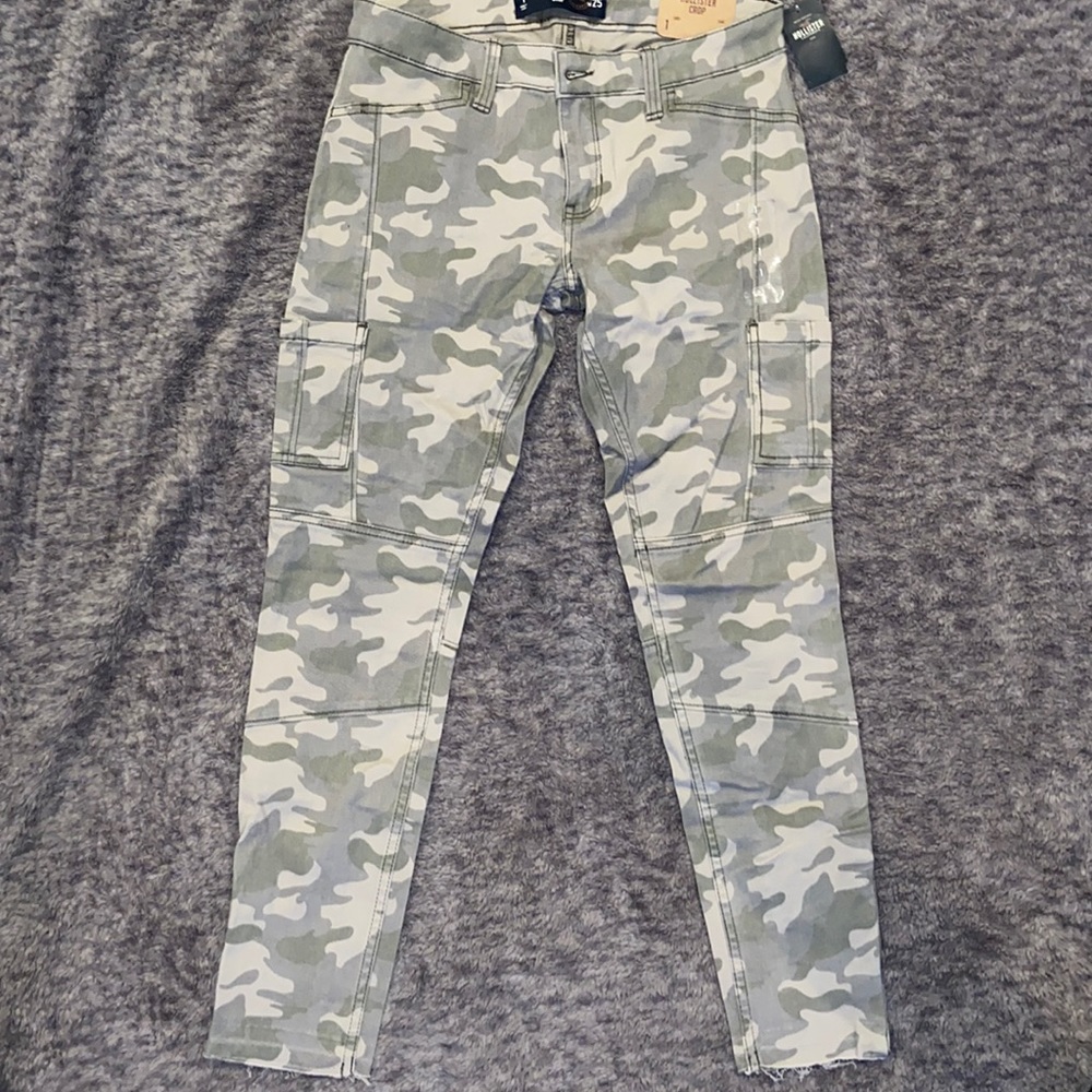 Hollister crop jeans
